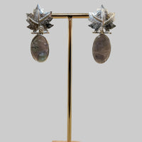 Aretes Demeter con fluorito y hoja de parra